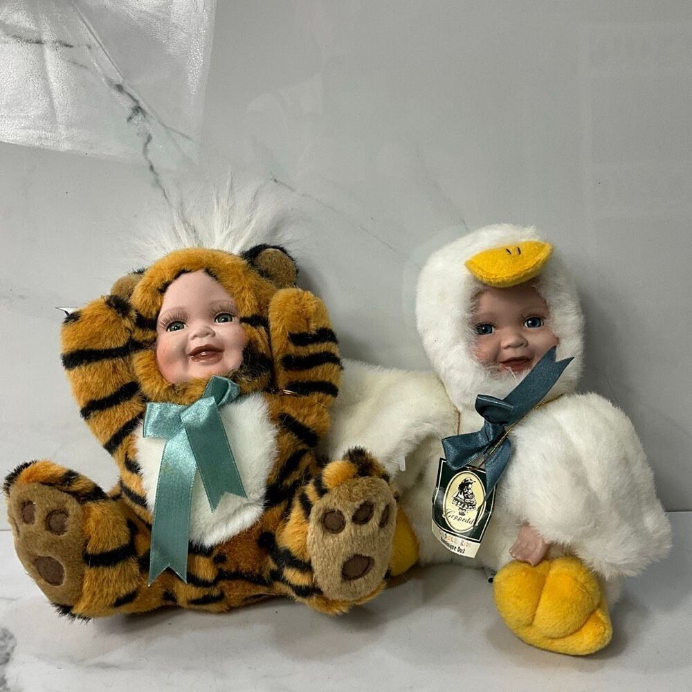 CUDDLE KIDS Toby Tiger and Dominique Duck